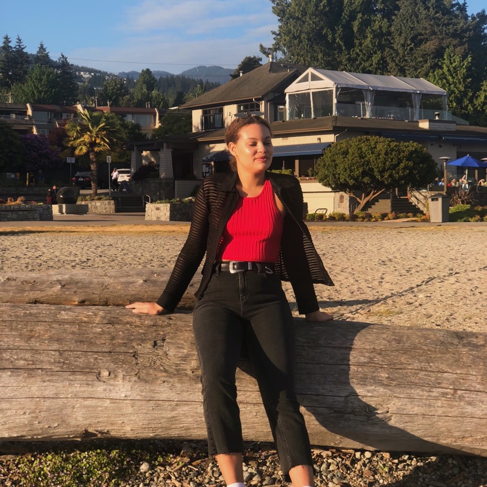 Meet your Posher, Allyah